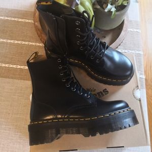 Dr Mertens Jadon boots. Brand new.